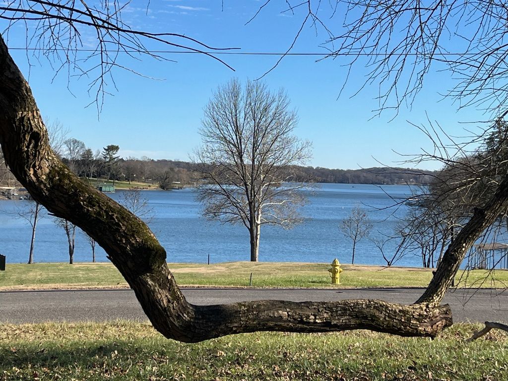 125 Twin Bay Dr, Hendersonville, TN 37075