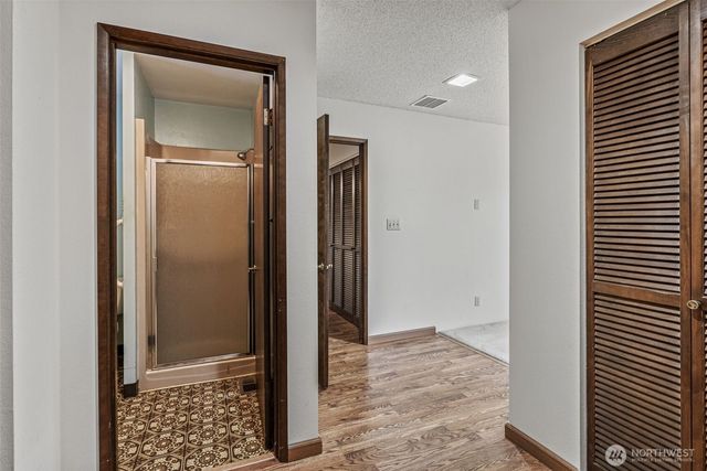 1086 W State Route 4, Cathlamet, WA 98612