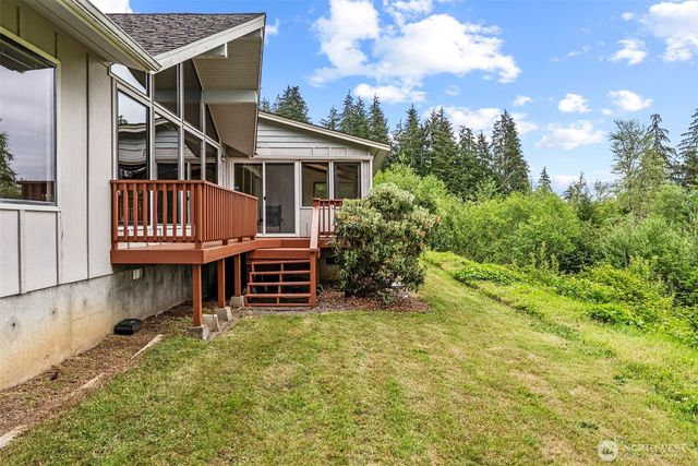 1086 W State Route 4, Cathlamet, WA 98612
