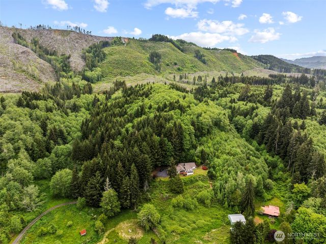 1086 W State Route 4, Cathlamet, WA 98612