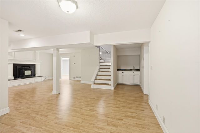 7 Deer RUN, Joplin, MO 64804