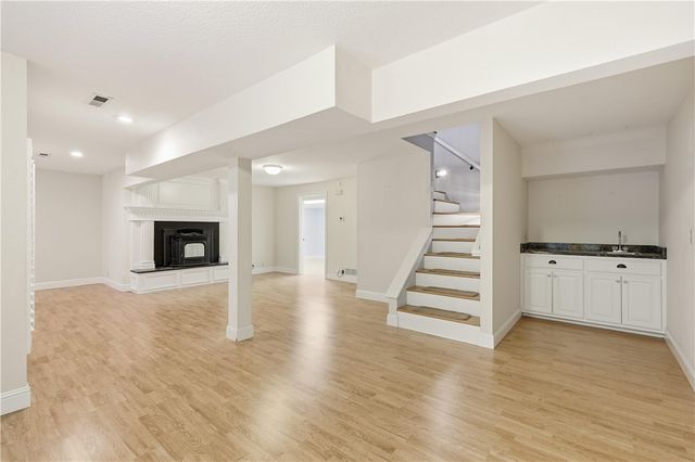 7 Deer RUN, Joplin, MO 64804