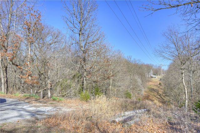 7 Deer RUN, Joplin, MO 64804