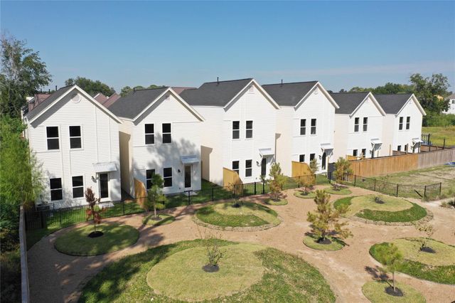 879 Rachel ST Rachel Street E, Houston, TX 77091