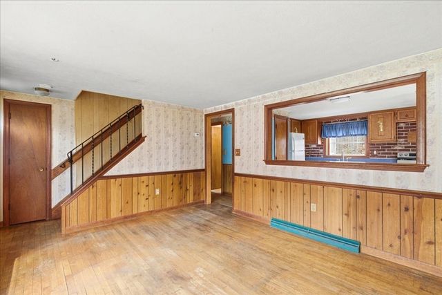 8 Cary Rd, Plymouth, MA 02360