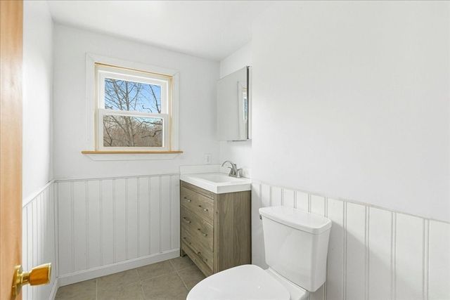 8 Cary Rd, Plymouth, MA 02360