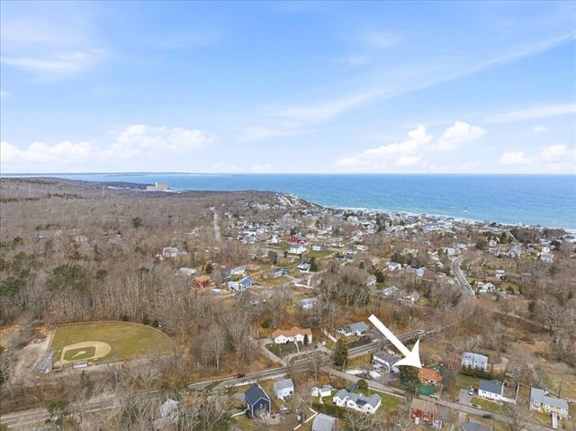 8 Cary Rd, Plymouth, MA 02360