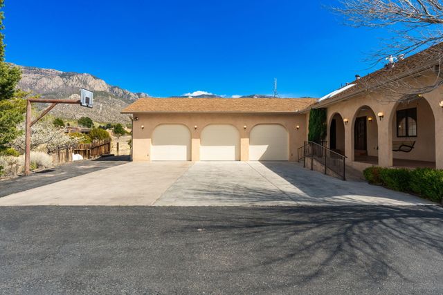 1415 San Rafael Avenue NE, Albuquerque, NM 87122