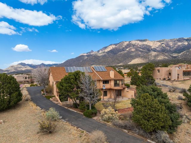 1415 San Rafael Avenue NE, Albuquerque, NM 87122