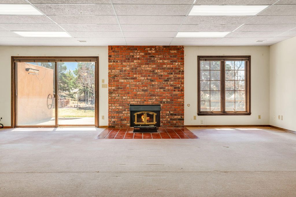 Image 35 of property listing at 1415 San Rafael Avenue NE, Albuquerque, NM 87122