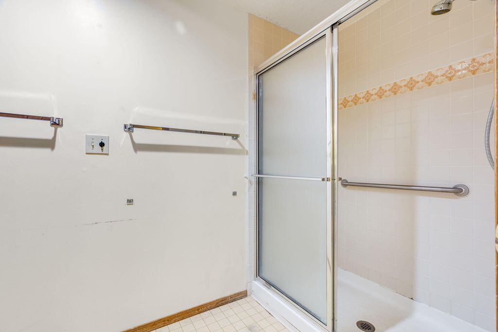 Image 41 of property listing at 1415 San Rafael Avenue NE, Albuquerque, NM 87122