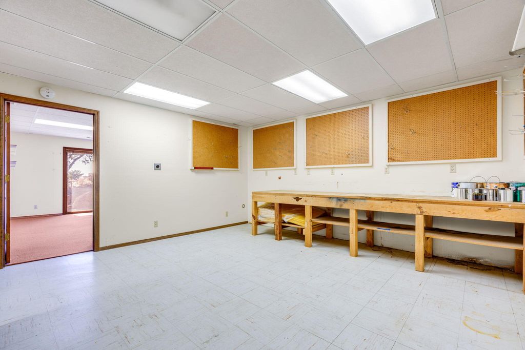 Image 45 of property listing at 1415 San Rafael Avenue NE, Albuquerque, NM 87122