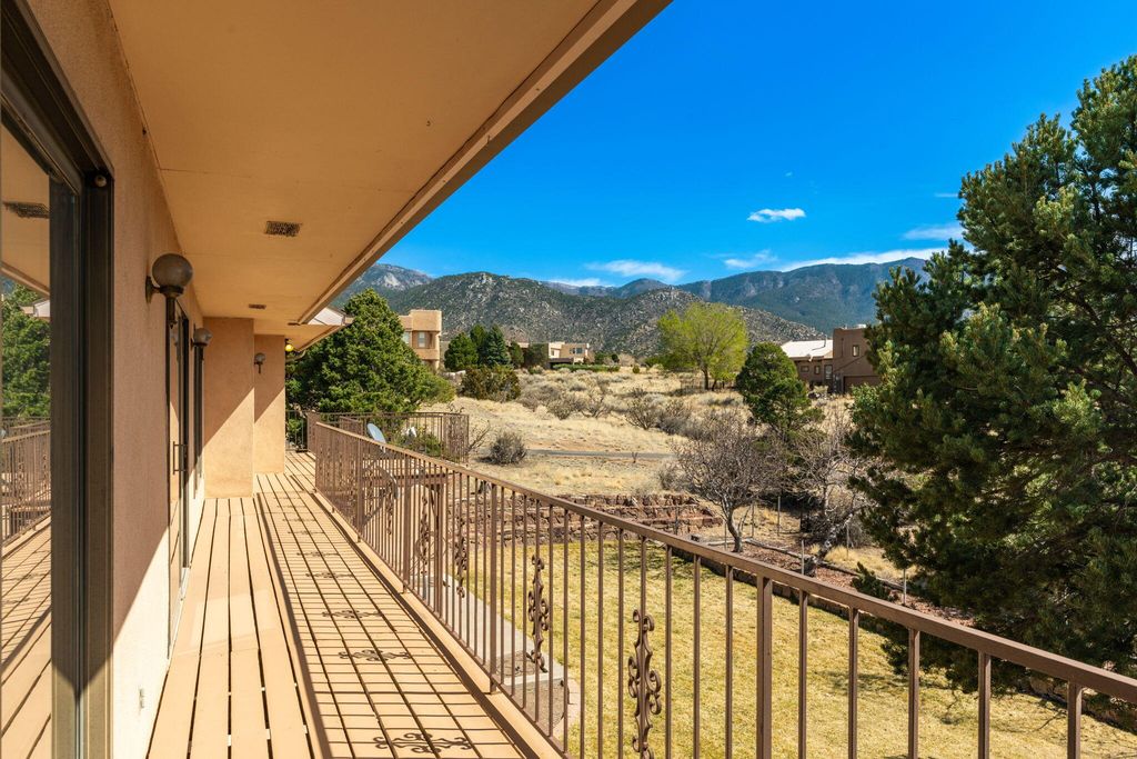 Image 51 of property listing at 1415 San Rafael Avenue NE, Albuquerque, NM 87122