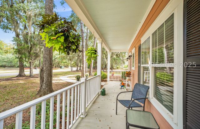 37 Gadwall Dr W, Beaufort, SC 29907