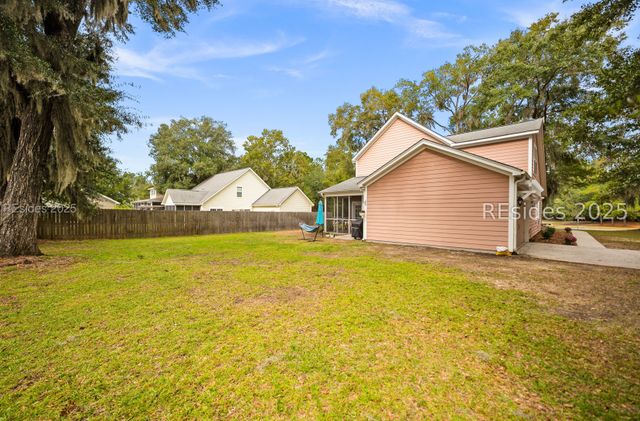 37 Gadwall Dr W, Beaufort, SC 29907