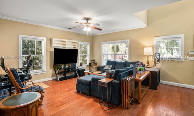 37 Gadwall Dr W, Beaufort, SC 29907