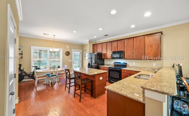 37 Gadwall Dr W, Beaufort, SC 29907