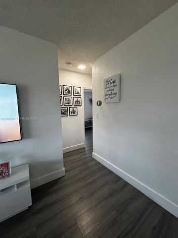 716 NW 15th Way, Fort Lauderdale, FL 33311