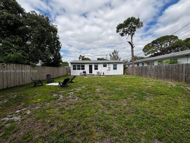 716 NW 15th Way, Fort Lauderdale, FL 33311