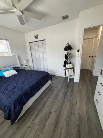 716 NW 15th Way, Fort Lauderdale, FL 33311