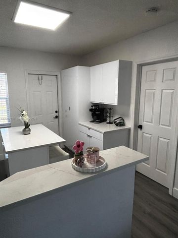 716 NW 15th Way, Fort Lauderdale, FL 33311