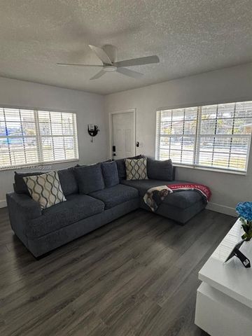 716 NW 15th Way, Fort Lauderdale, FL 33311