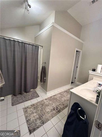 2061 Wildcat Cliffs Lane, Lawrenceville, GA 30043