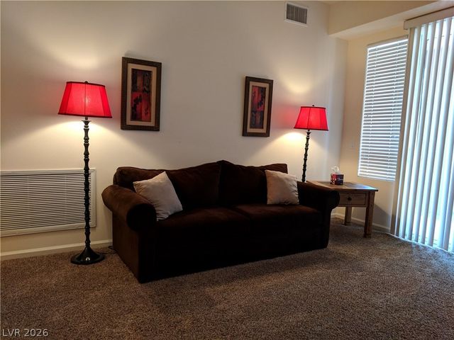 39 East AGATE Avenue 206, Las Vegas, NV 89123