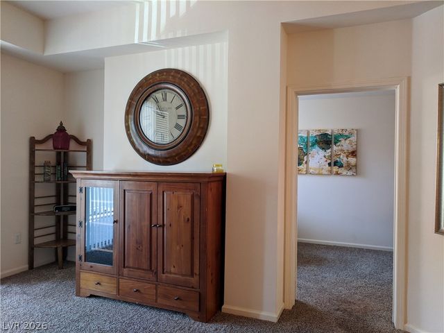 39 East AGATE Avenue 206, Las Vegas, NV 89123