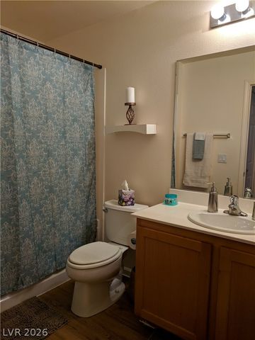 39 East AGATE Avenue 206, Las Vegas, NV 89123