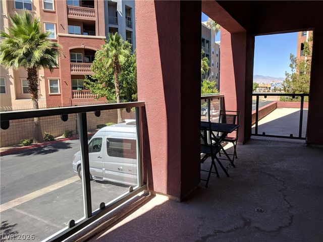 39 East AGATE Avenue 206, Las Vegas, NV 89123