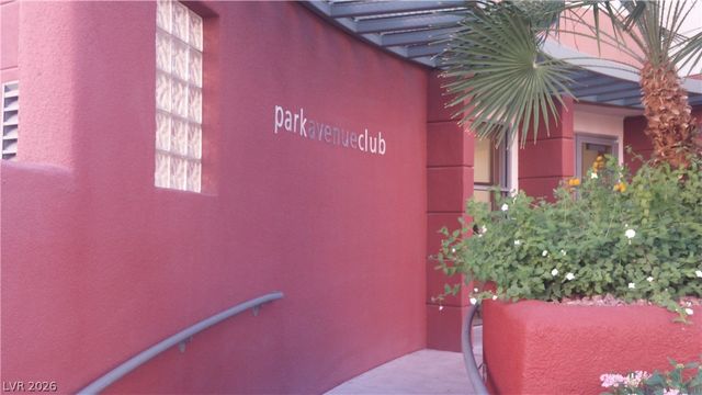 39 East AGATE Avenue 206, Las Vegas, NV 89123