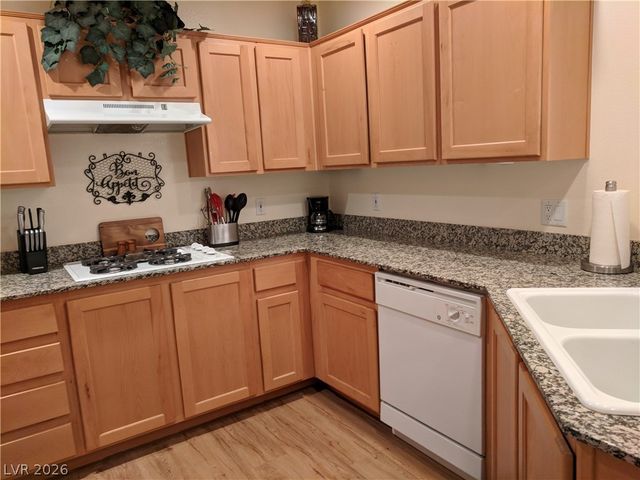 39 East AGATE Avenue 206, Las Vegas, NV 89123