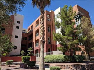 39 East AGATE Avenue 206, Las Vegas, NV 89123