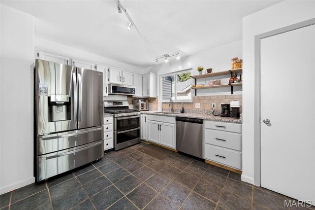 280 Wynstay Avenue, Valley Park, MO 63088