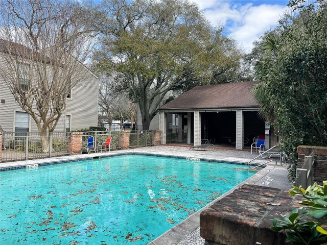 9707 Richmond Avenue 28, Houston, TX 77042