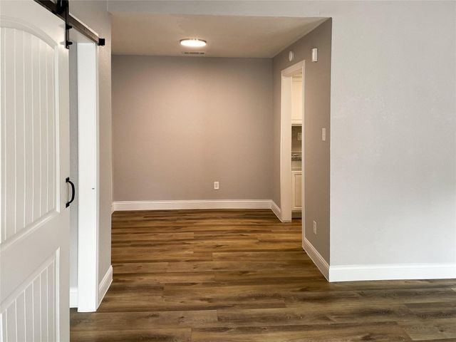 9707 Richmond Avenue 28, Houston, TX 77042