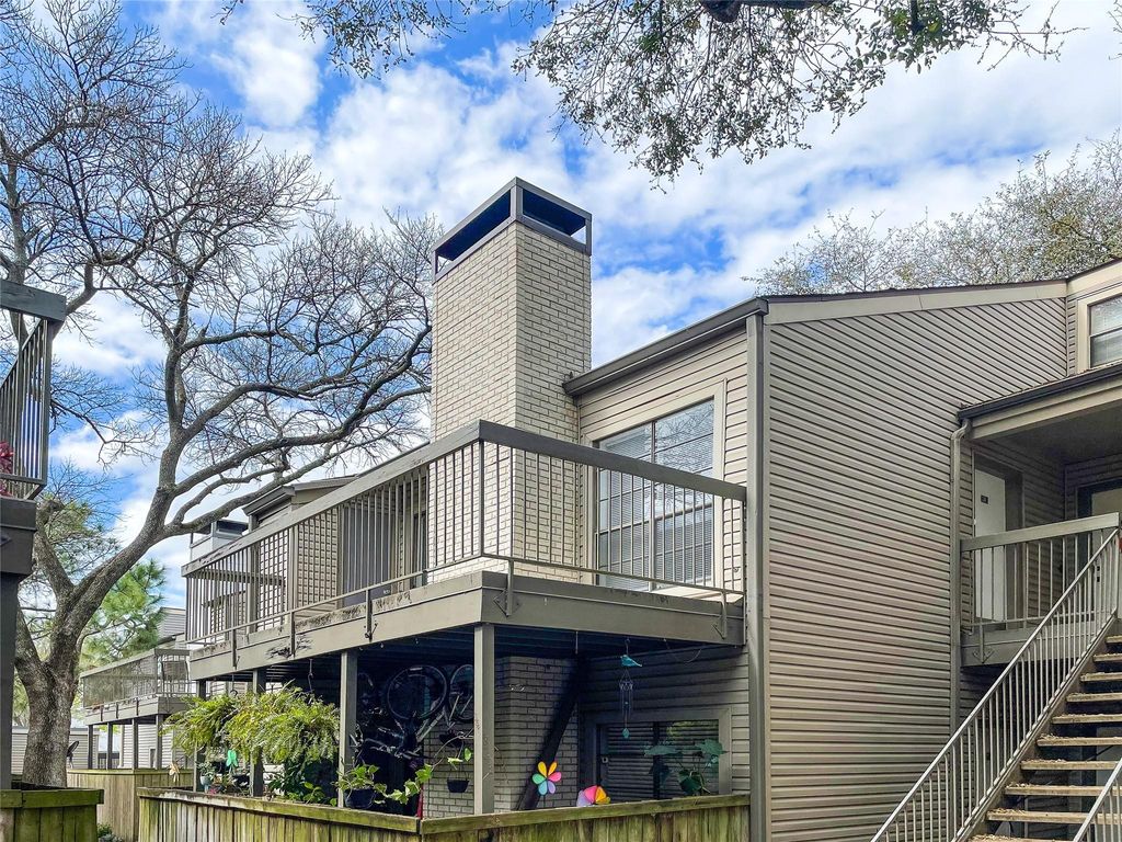 9707 Richmond Avenue 28, Houston, TX 77042