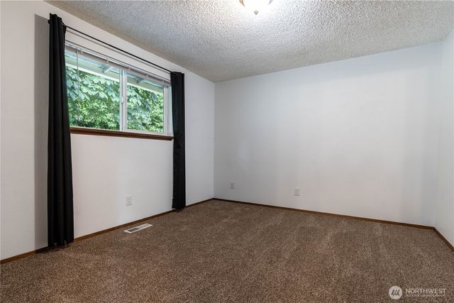 7102 48th Avenue E, Tacoma, WA 98443