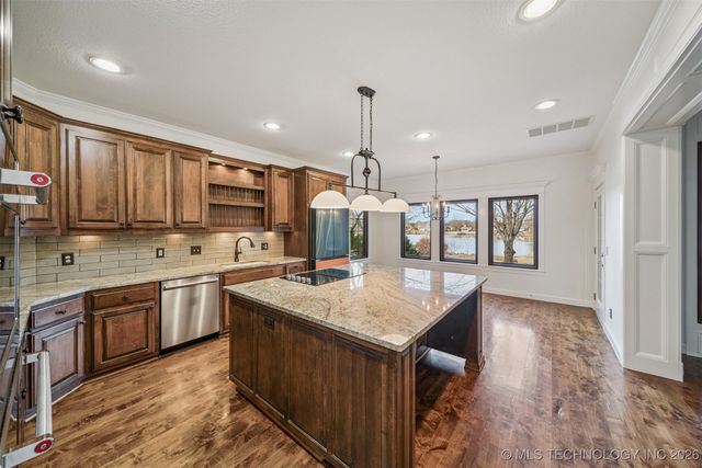 7816 E Commercial Street, Broken Arrow, OK 74014