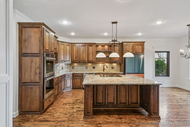 7816 E Commercial Street, Broken Arrow, OK 74014