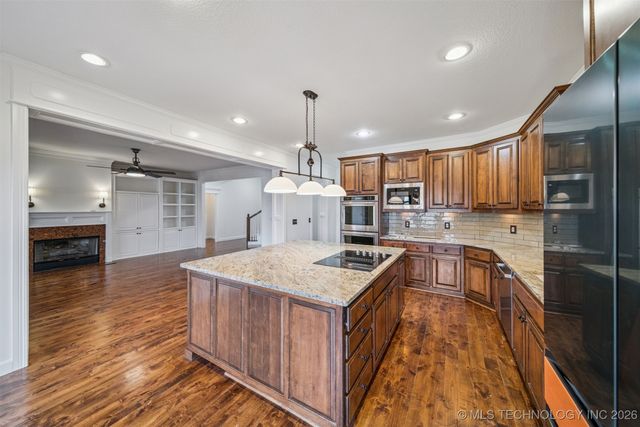 7816 E Commercial Street, Broken Arrow, OK 74014