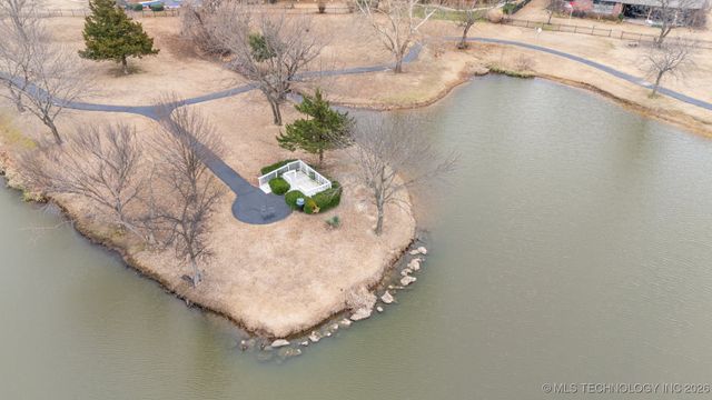 7816 E Commercial Street, Broken Arrow, OK 74014