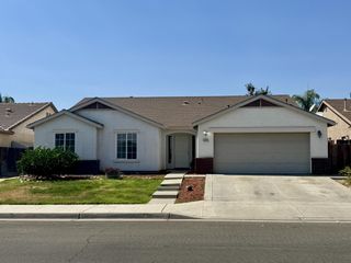 2387 N Hanover Avenue, Fresno, CA 93722