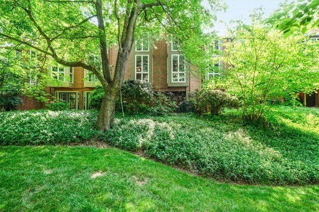 3 Willow Glen, Atlanta, GA 30342