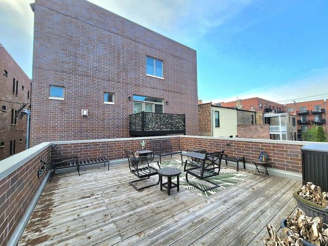4133 N Kenmore Avenue 2S, Chicago, IL 60613