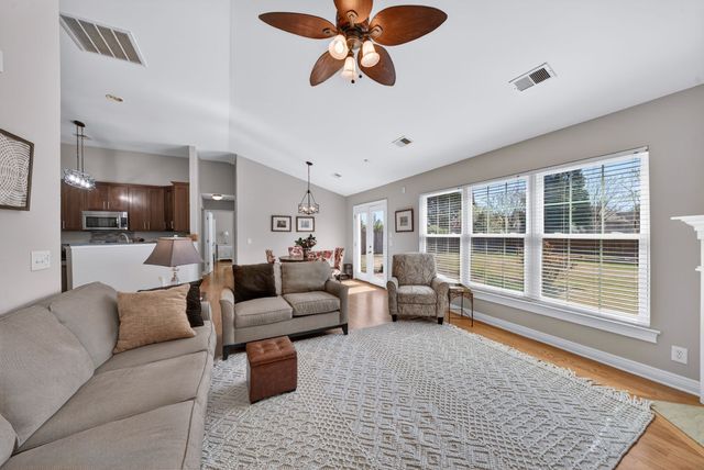 1105 Harpeth Mill Ct, Nashville, TN 37221