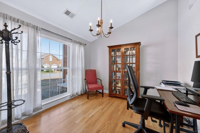 1105 Harpeth Mill Ct, Nashville, TN 37221