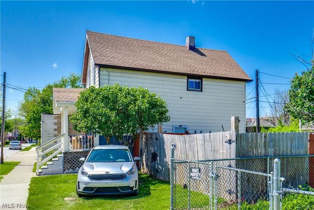 7800 Guthrie Avenue, Cleveland, OH 44102