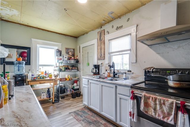 7800 Guthrie Avenue, Cleveland, OH 44102